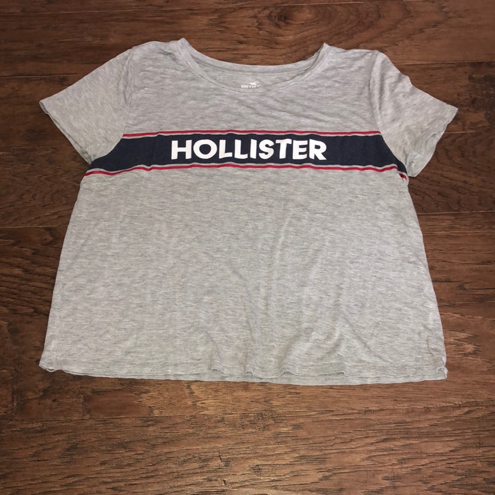 grey hollister tee